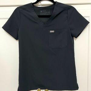 FIGS Charcoal XXS Catarina Top and XXS Petite High Waisted Zamora Jogger Set